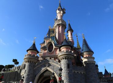 İzmir Çıkışlı Sömestr Tatiline Özel Brüksel - Brügge - Paris & Disneyland Turu