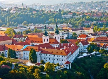 İzmir Çıkışlı Uçaklı Orta Avrupa Yıldızları: Polonya, Almanya ve Çekya