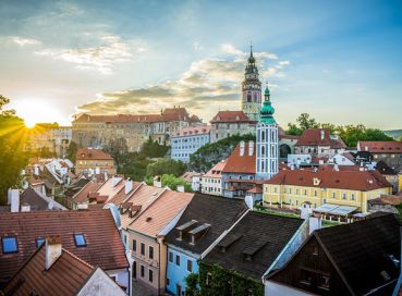 Antalya Çıkışlı Uçaklı Orta Avrupa Yıldızları: Polonya, Avusturya ve Çekya