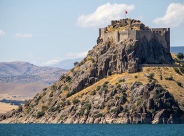 Fırat’ın İzinde: Kemaliye’den Tunceli’ye Tarih ve Doğa Yolculuğu