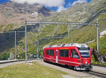 İzmir Çıkışlı Alp Dağlarında Bernina Express ile Tren Keyfi