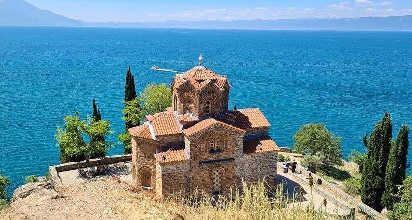 İzmir Çıkışlı Uçaklı Büyük Balkan Turu (Gündüz Uçuşlu) Turlar Dahil