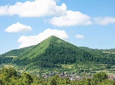 İzmir Çıkışlı Vizesiz Uçakla Balkan Turu (Gündüz Çıkışlı) Bosna Piramitleri