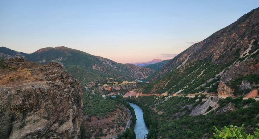 Doğu Anadolu`nun Saklı Cennetlerini Keşfedin: Kemaliye`den Tunceli`ye Efsanevi Bir Doğa ve Tarih Yolculuğu!