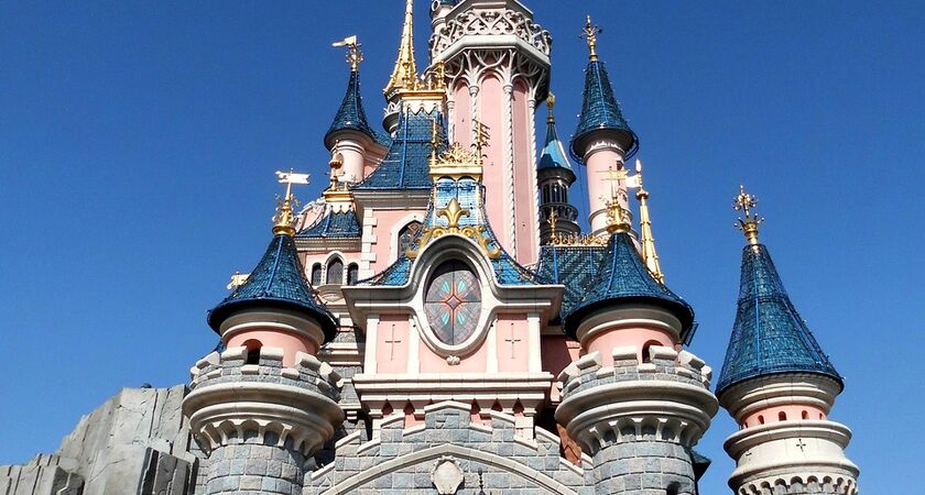 İzmir Çıkışlı Bayrama Özel Kültür ve Eğlence Paris & Disneyland Turu