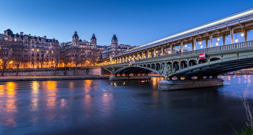 İzmir Çıkışlı Bayrama Özel Kültür ve Eğlence Paris & Disneyland Turu