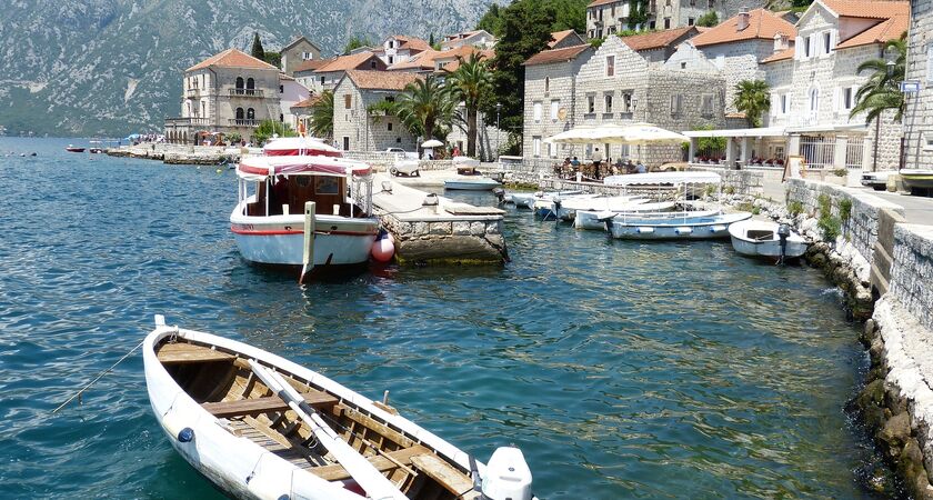 İzmir Çıkışlı Vizesiz Uçakla Balkan Turu (Gündüz Çıkışlı) Bosna Piramitleri